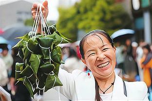 看到杜兰特倒地？徐静雨：哎呦 我的天 这一幕真是太让人揪心了